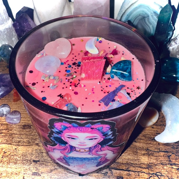Libra ♎️ Crystal Candle - Picture 9 of 10